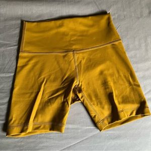 Lululemon Wonder Train High-Rise 6”